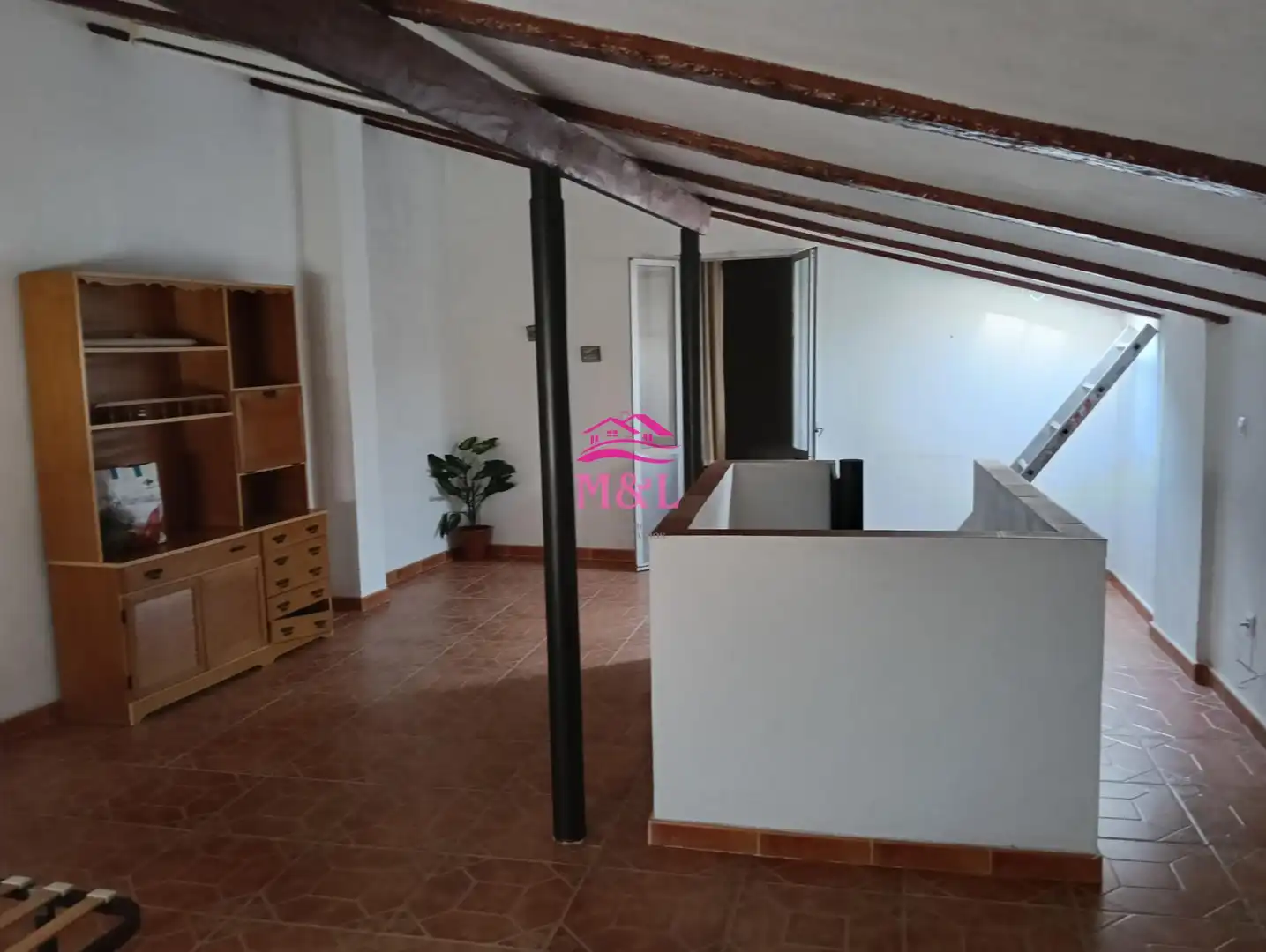 Wohnung zum Verkauf in Trujillanos mit Abstellraum und Balkon