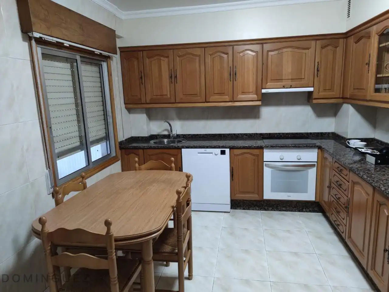 Cocina de Piso de alquiler en Vigo  con Calefacción y Amueblado