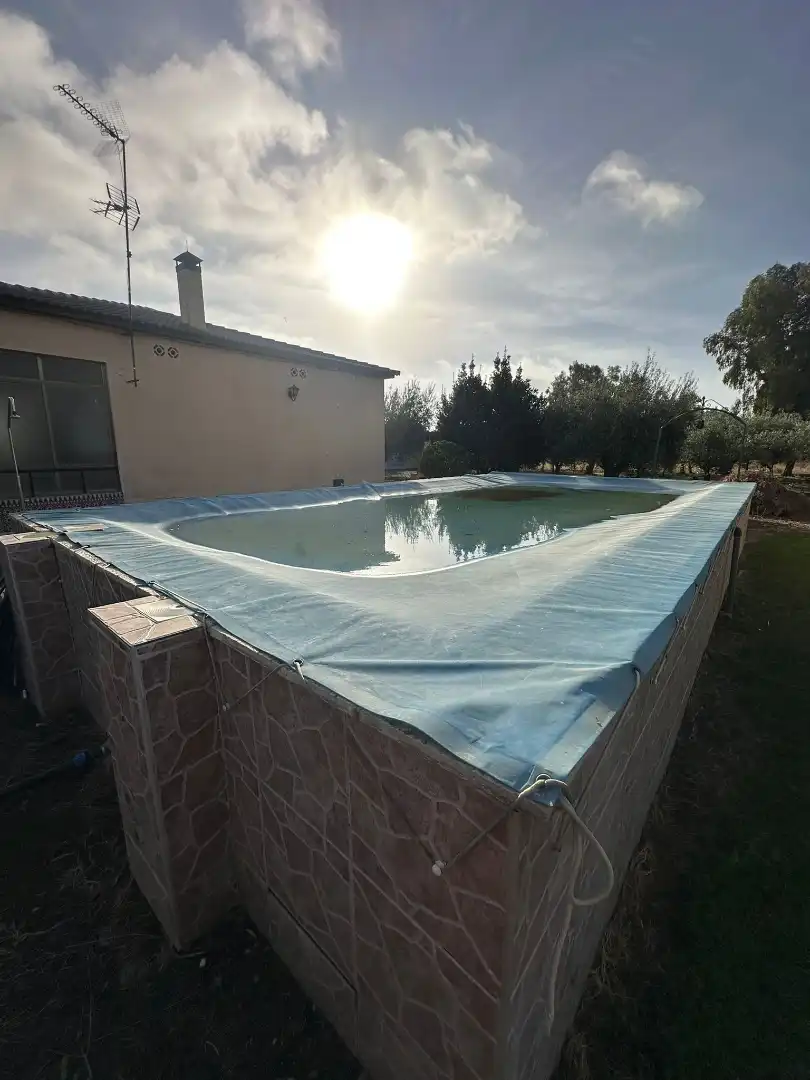 Schwimmbecken von Haus oder Chalet zum Verkauf in Medellín mit Klimaanlage