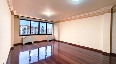 Piso de 3 habitaciones con garaje en El Espolón, Logroño Centro