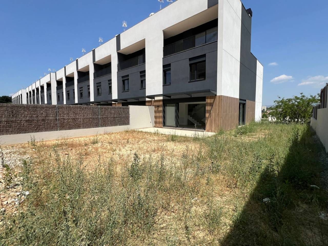Exterior view of House or chalet for sale in Sant Quirze del Vallès  with Air Conditioner, Heating and Private garden