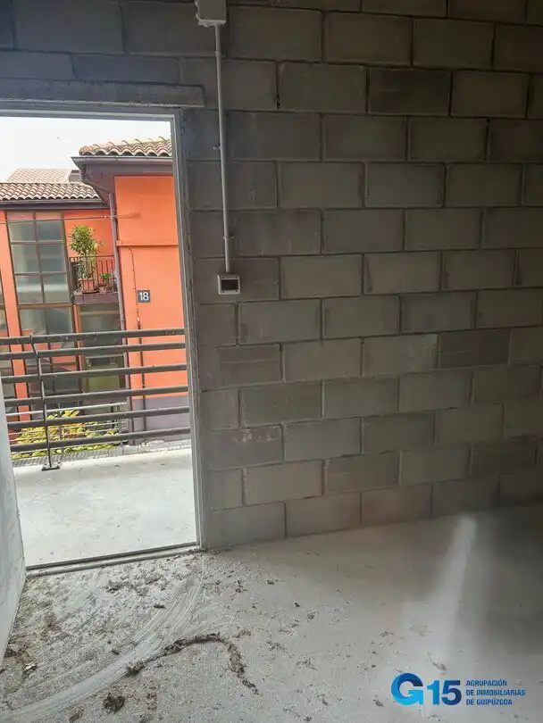 Vista exterior de Pis en venda en Hernani amb Calefacció