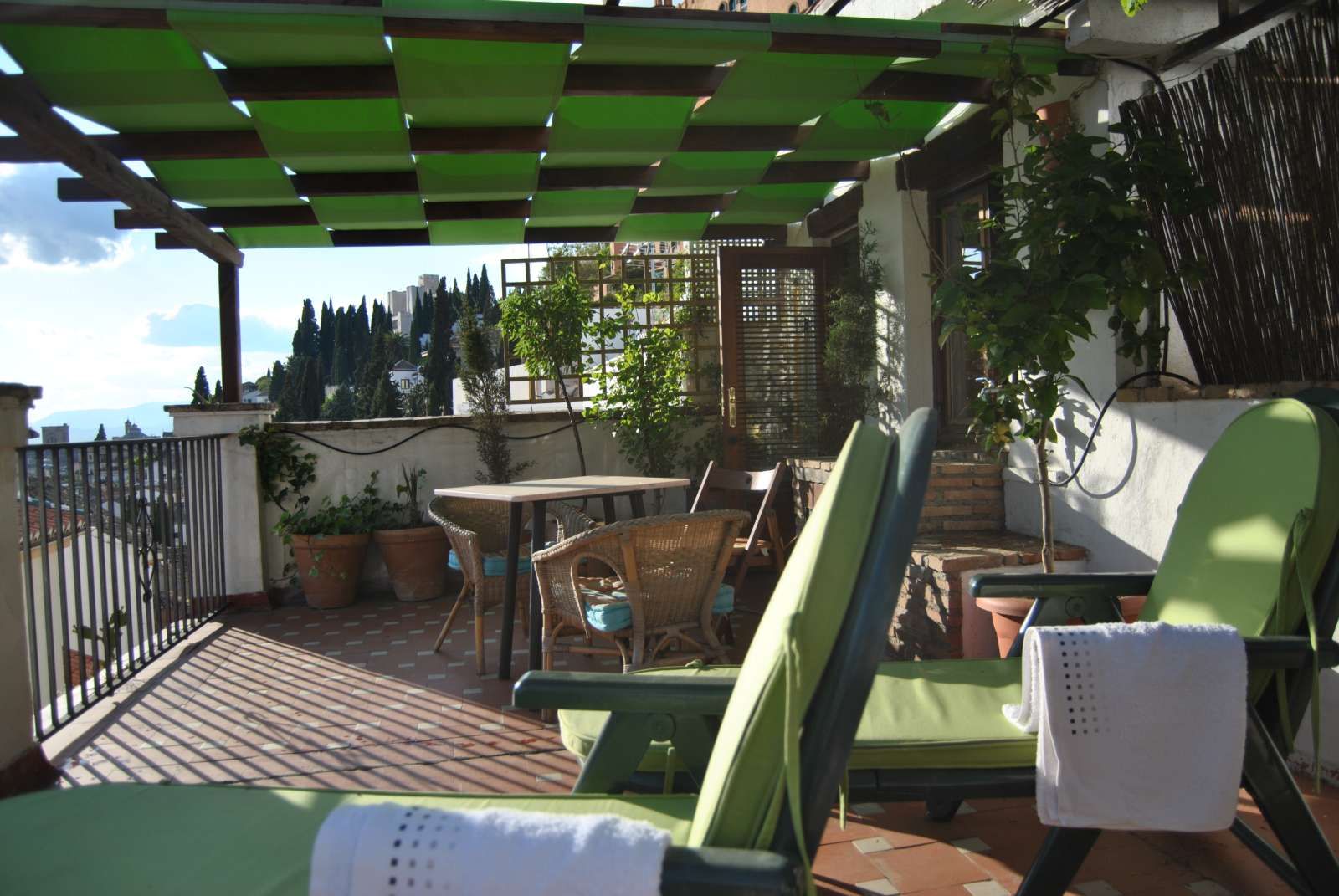 Terrasse von Wohnung zur untervermieten in  Granada Capital mit Klimaanlage, Terrasse und Möbliert