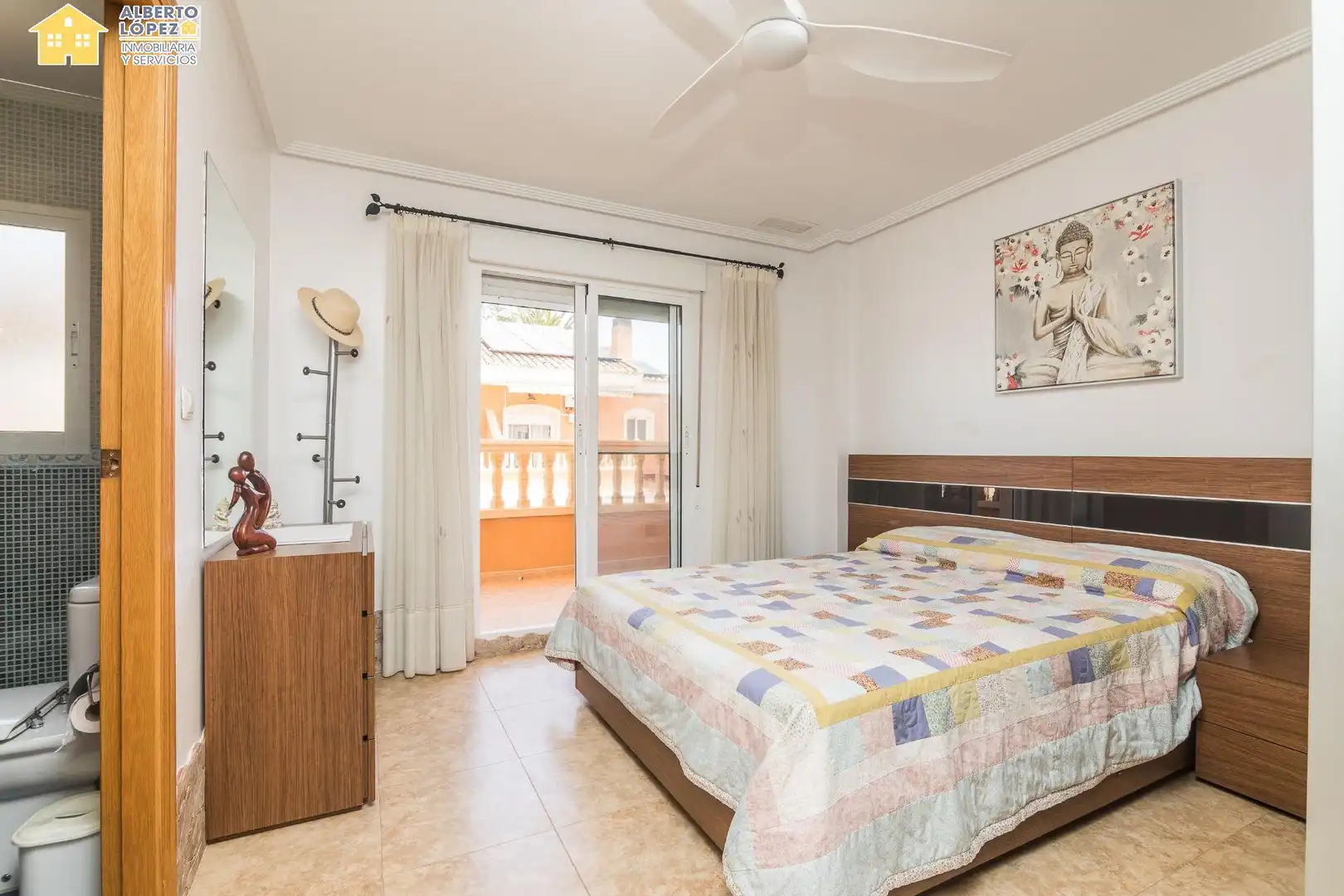 Habitación de Casa adosada en venta en Elche / Elx con Aire acondicionado, Calefacción y Balcón