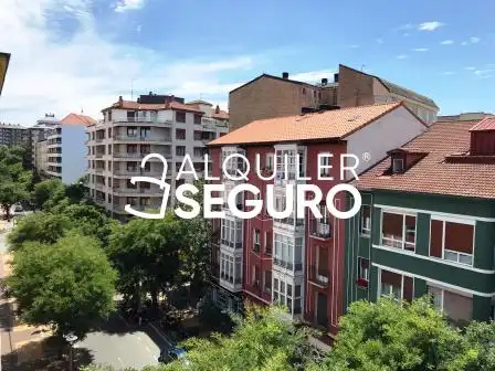 Exterior view of Flat for rent in Vitoria - Gasteiz  with Heating and Furnished