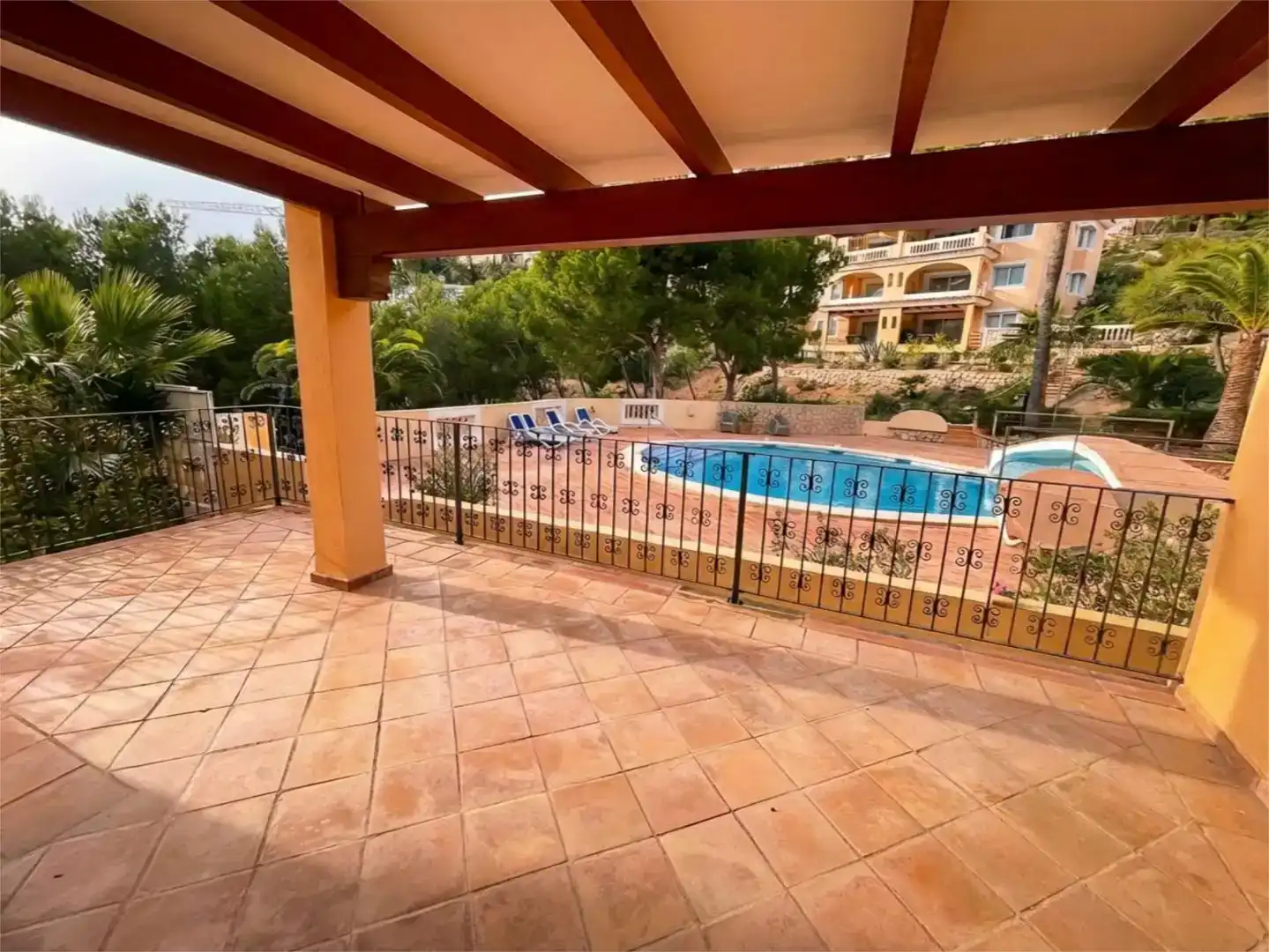 Terrasse von Wohnung zum Verkauf in Andratx mit Klimaanlage und Schwimmbad