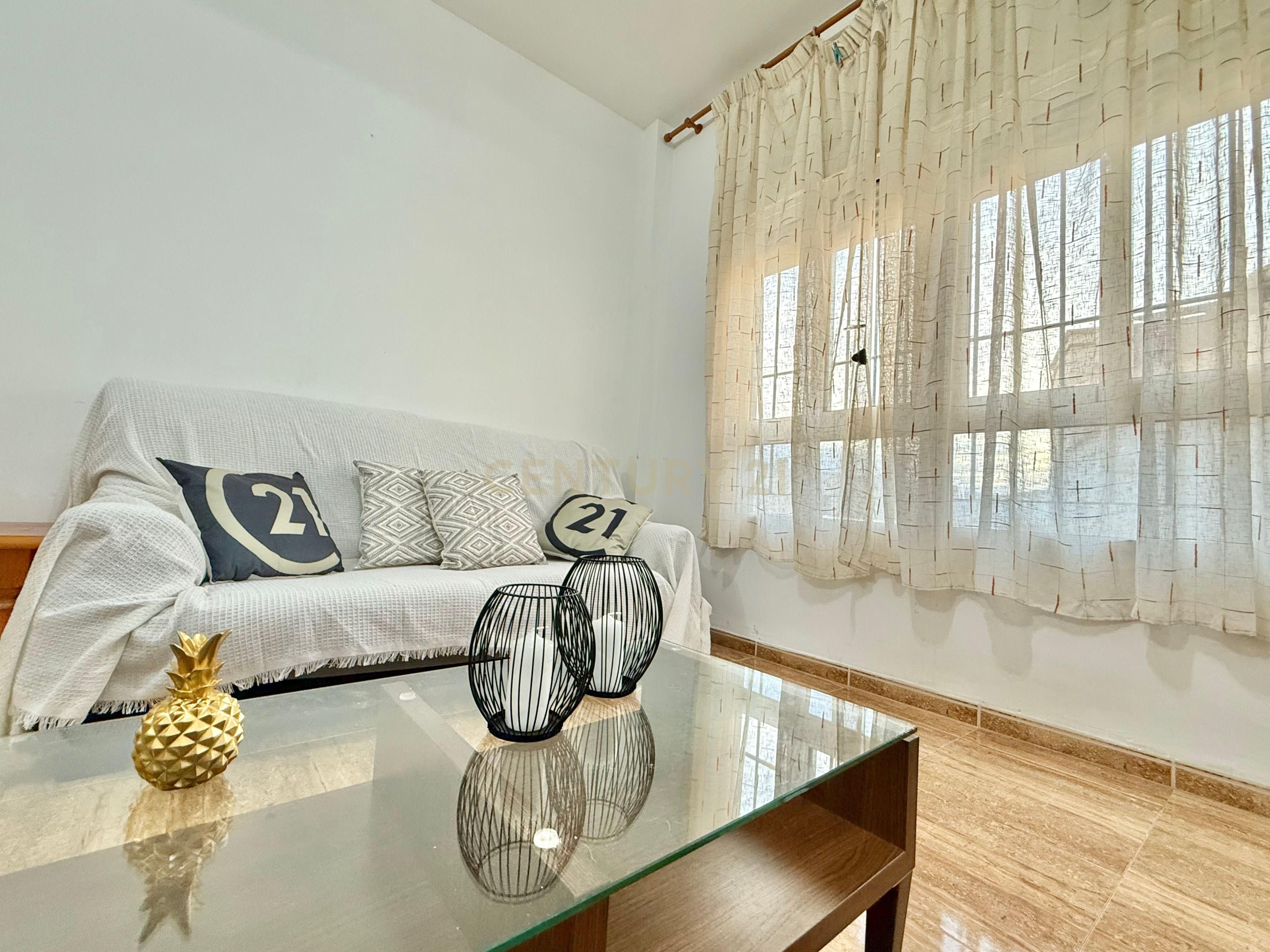 Living room of Flat for sale in Roquetas de Mar  with Storage room