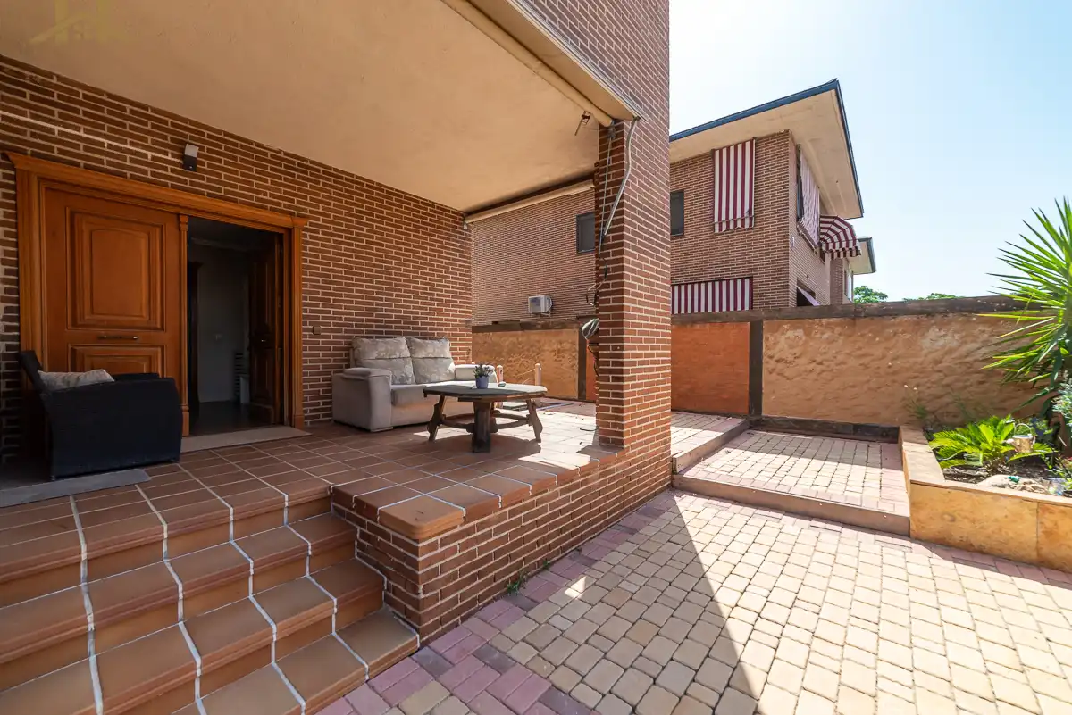 Terraza de Casa adosada en venta en Brunete con Jardín privado y Piscina