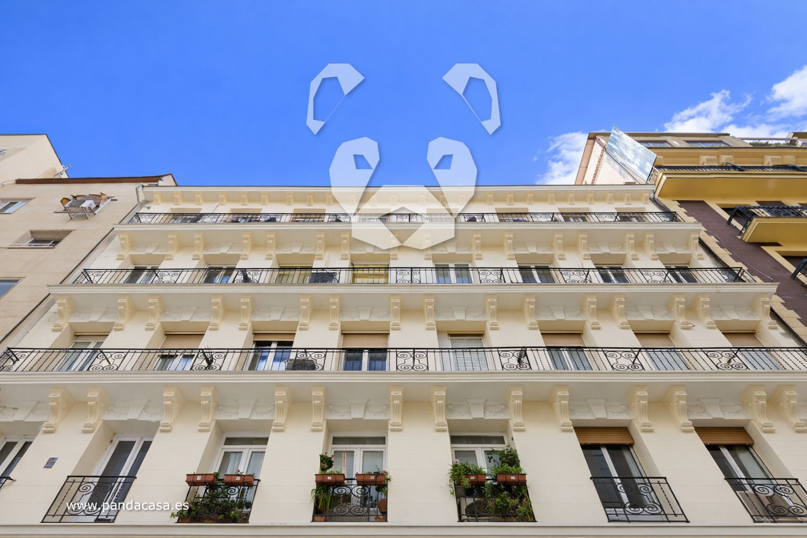 Exterior view of Flat to rent in  Madrid Capital  with Air Conditioner, Heating and Furnished