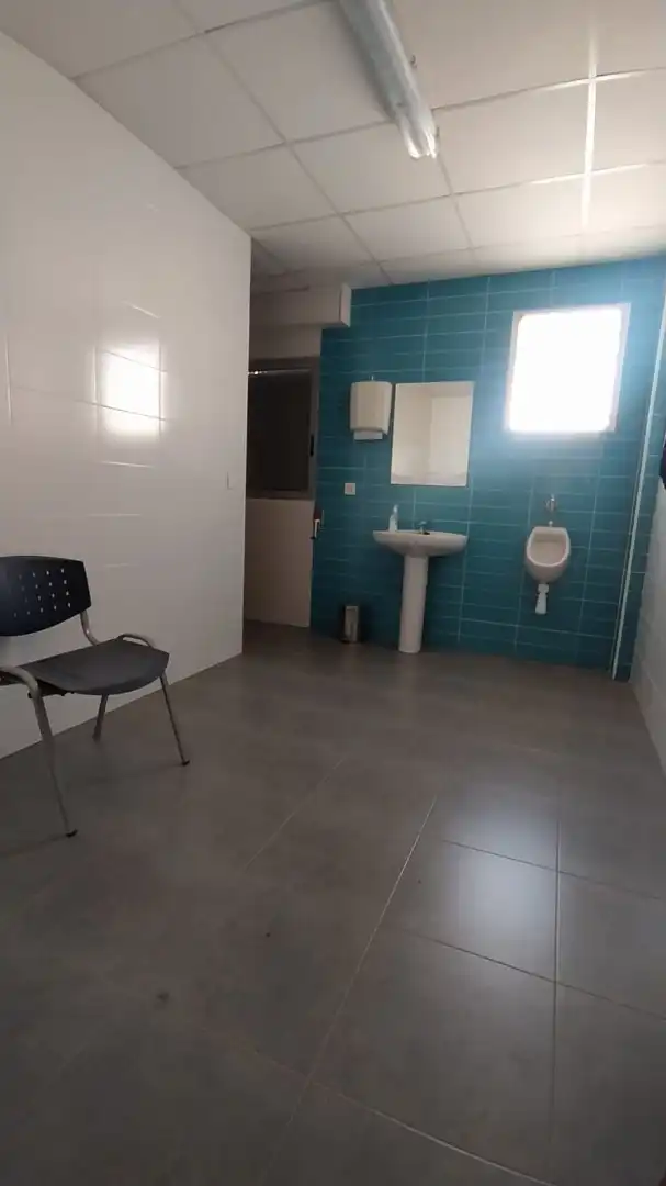 Bany de Nau industrial en venda en Llíria amb Calefacció i Alarma