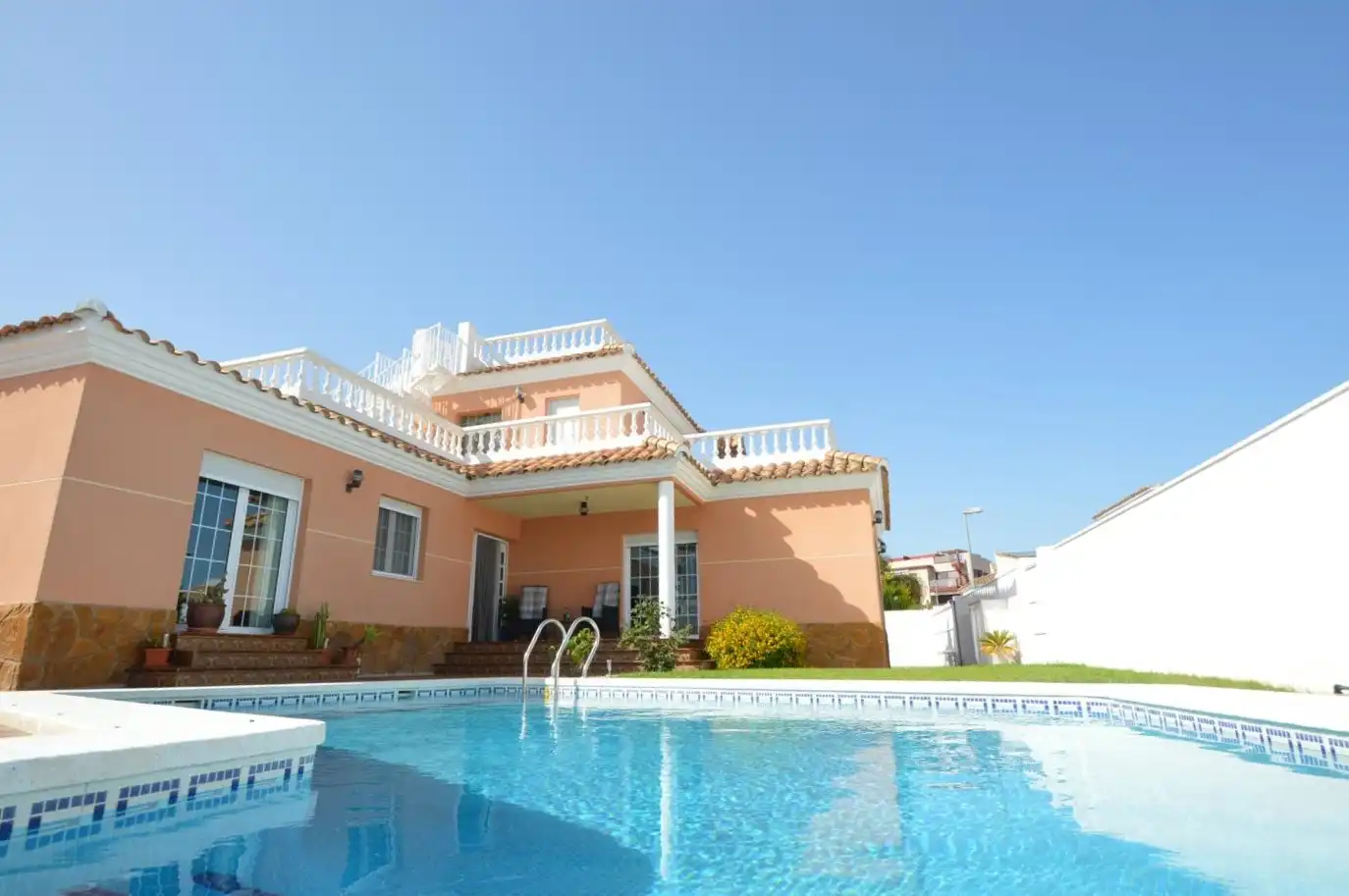 Piscina de Casa o xalet en venda en Vinaròs amb Aire condicionat, Calefacció i Jardí privat