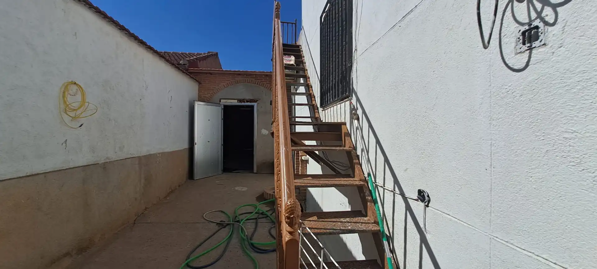 Vista exterior de Casa o chalet en venta en Puertollano con Aire acondicionado