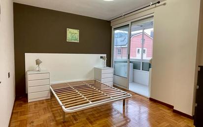 Dormitori de Apartament en venda en Lugo Capital amb Calefacció, Jardí privat i Parquet