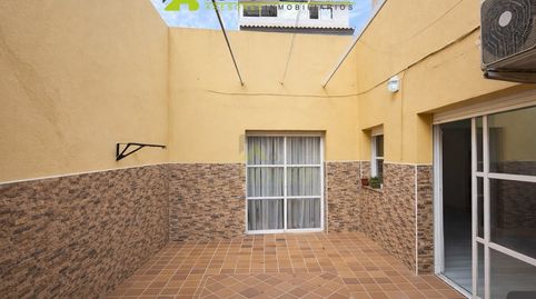 1448. Planta baja con patio junto a Placeta Alcolea, Lorca