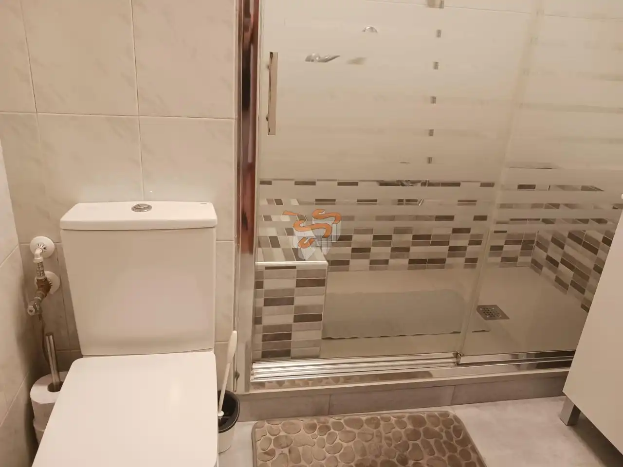 Baño de Apartamento en venta en Ferrol con Calefacción y Amueblado