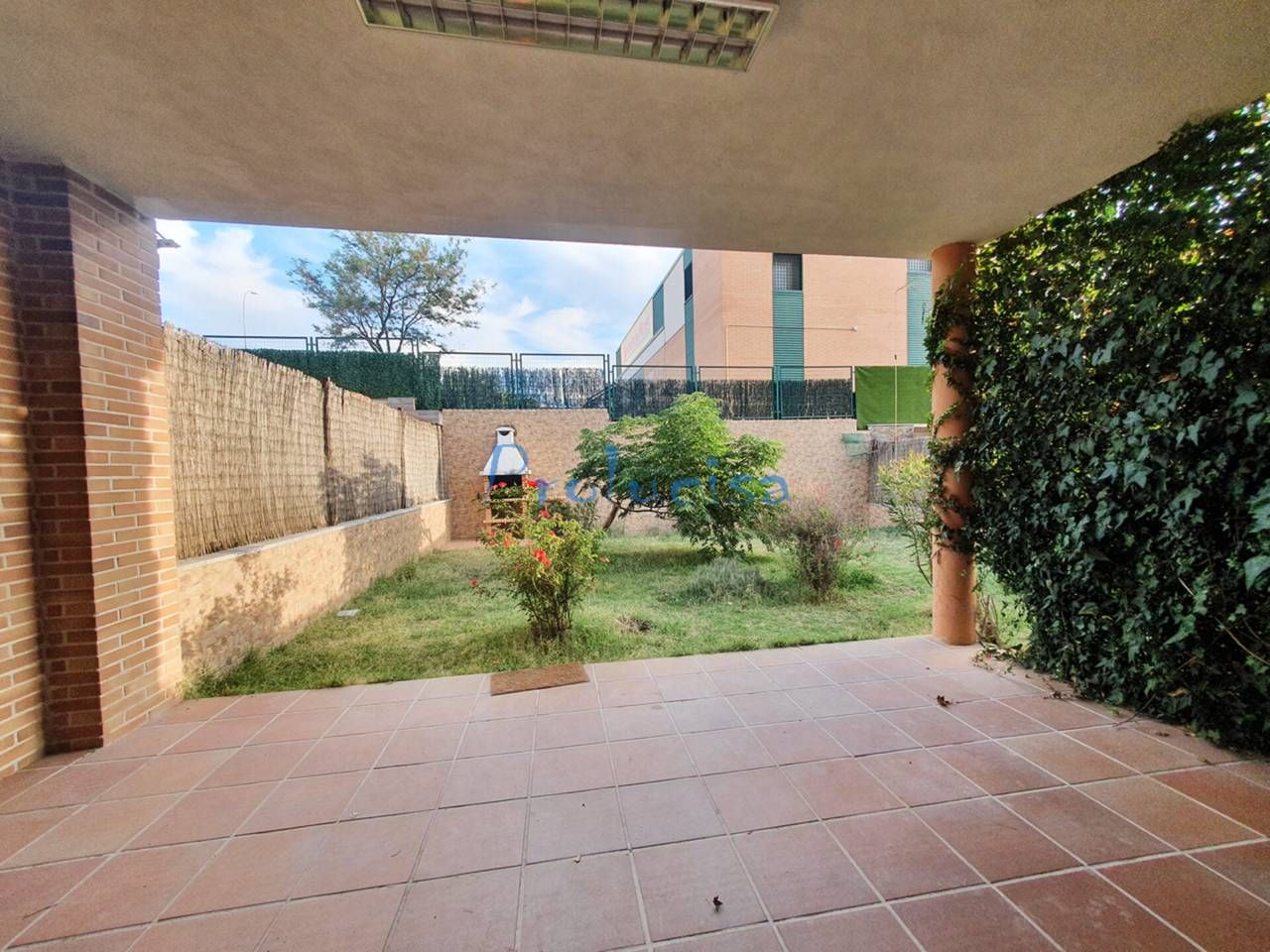 Jardí de Casa o xalet en venda en Moraleja de Enmedio amb Aire condicionat, Calefacció i Terrassa