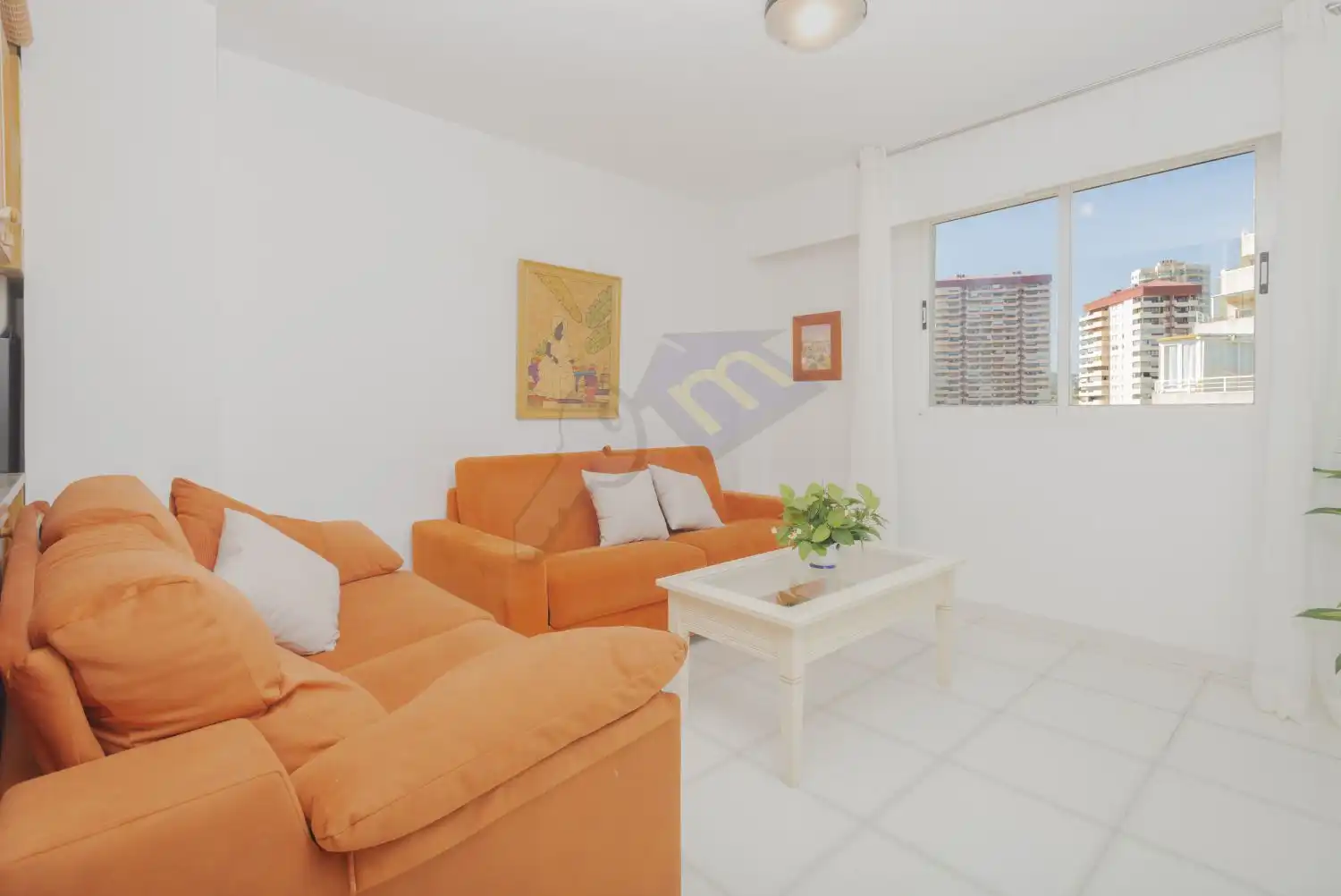 Habitación de Apartamento en venta en Calpe / Calp con Terraza y Piscina comunitaria