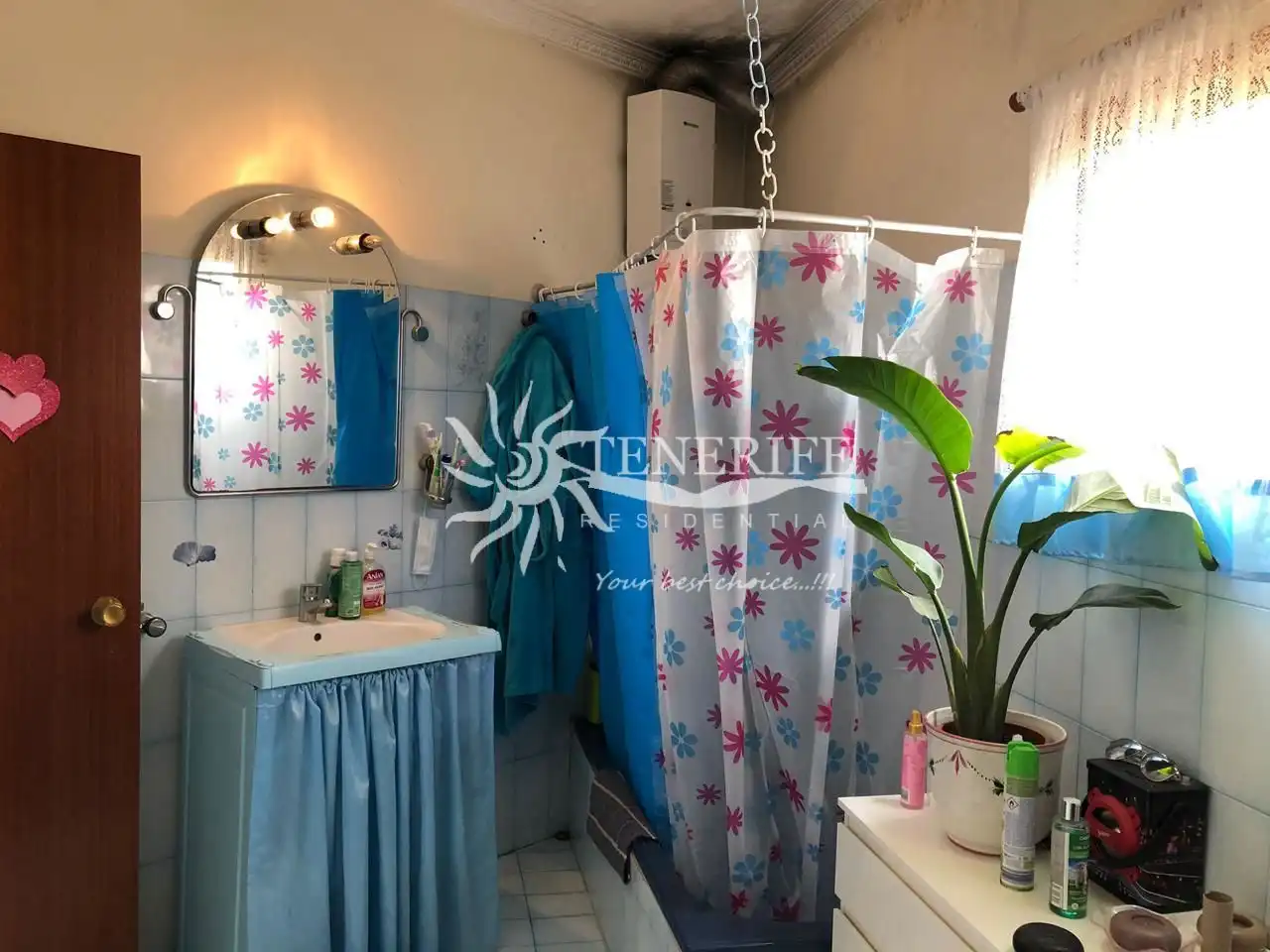Baño de Finca rústica en venta en Guía de Isora con Jardín privado, Trastero y Amueblado