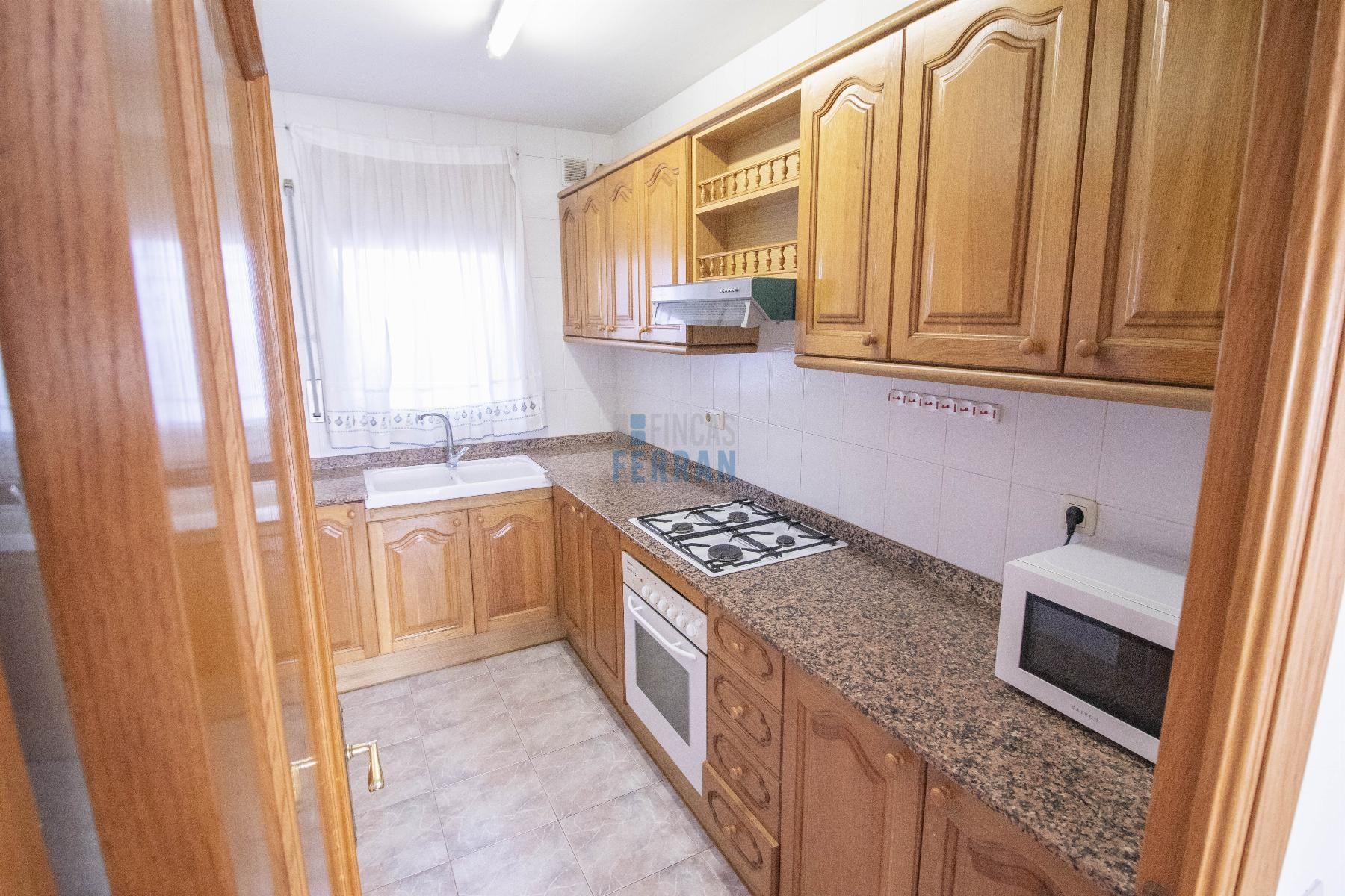 Cuina de Apartament en venda en El Vendrell amb Calefacció, Terrassa i Moblat