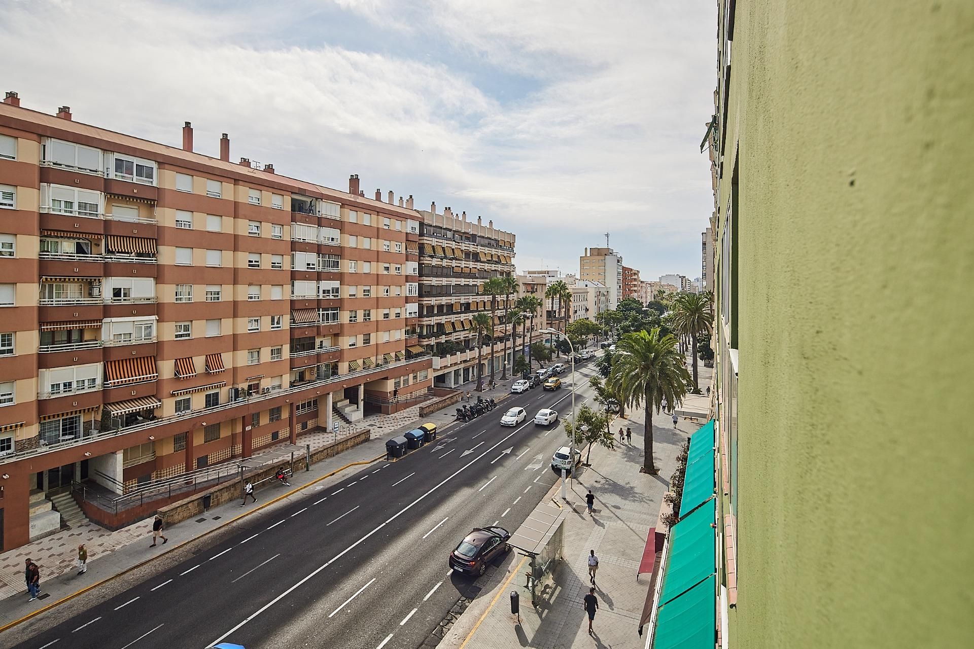 Vista exterior de Piso en venta en  Cádiz Capital con Terraza