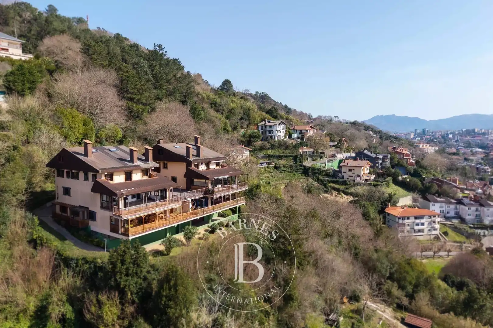 Exterior view of Duplexes for sale in Donostia - San Sebastián   with Heating, Balcony and Internet