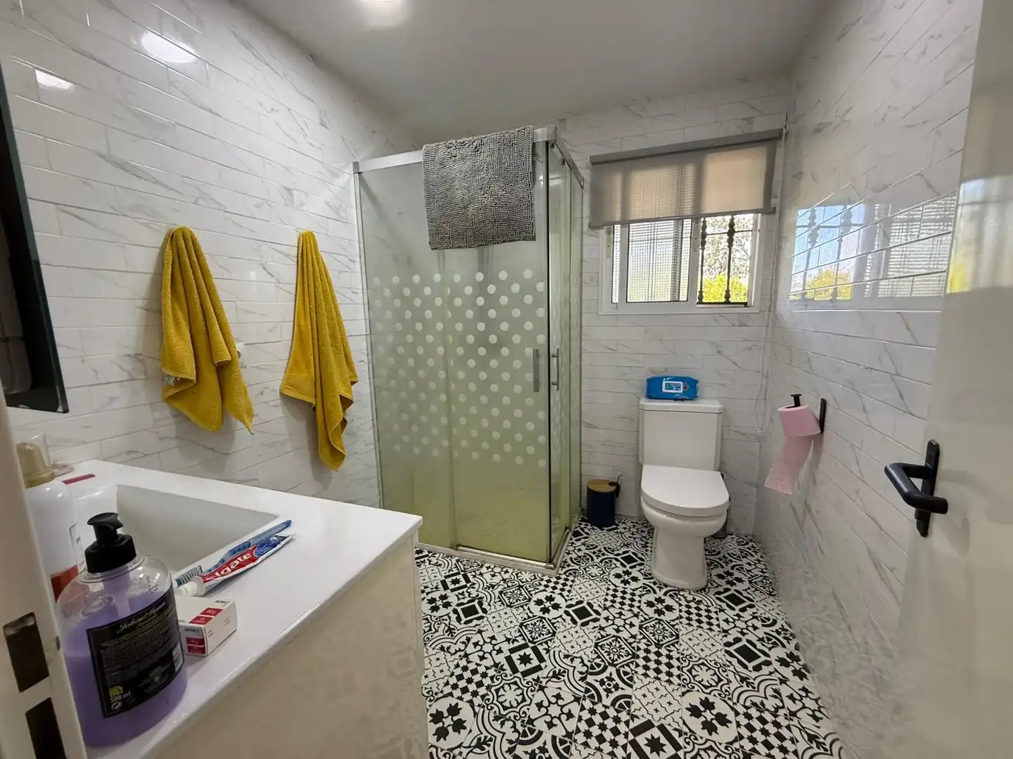 Bathroom of Houses for sale in Utrera  with Private garden, Terrace and Swimming Pool