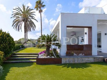 Casa amb piscina en venda a Alella