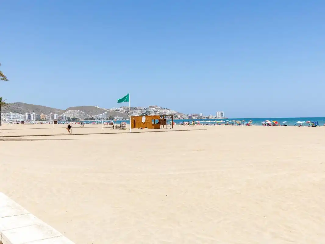 Vista exterior de Ático en venta en Cullera con Calefacción y Amueblado