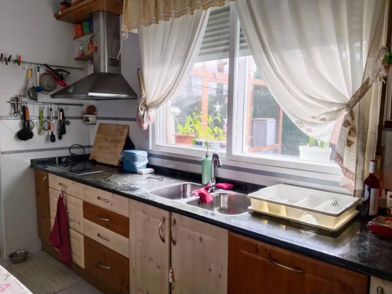Cuina de Casa o xalet en venda en Villariezo amb Calefacció, Jardí privat i Parquet