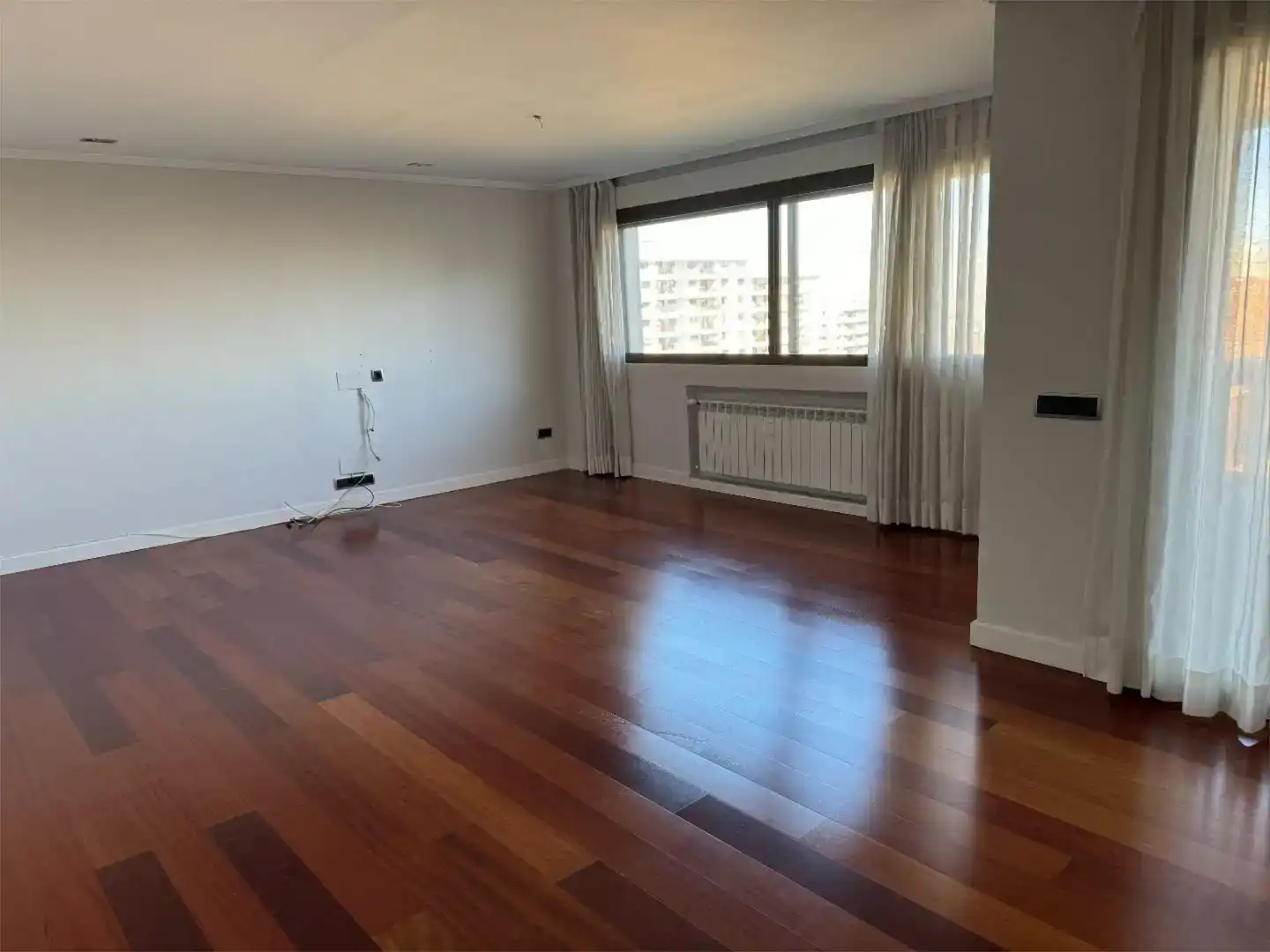 Sala de estar de Piso de alquiler en Madrid con Aire acondicionado, Jardín privado y Parquet