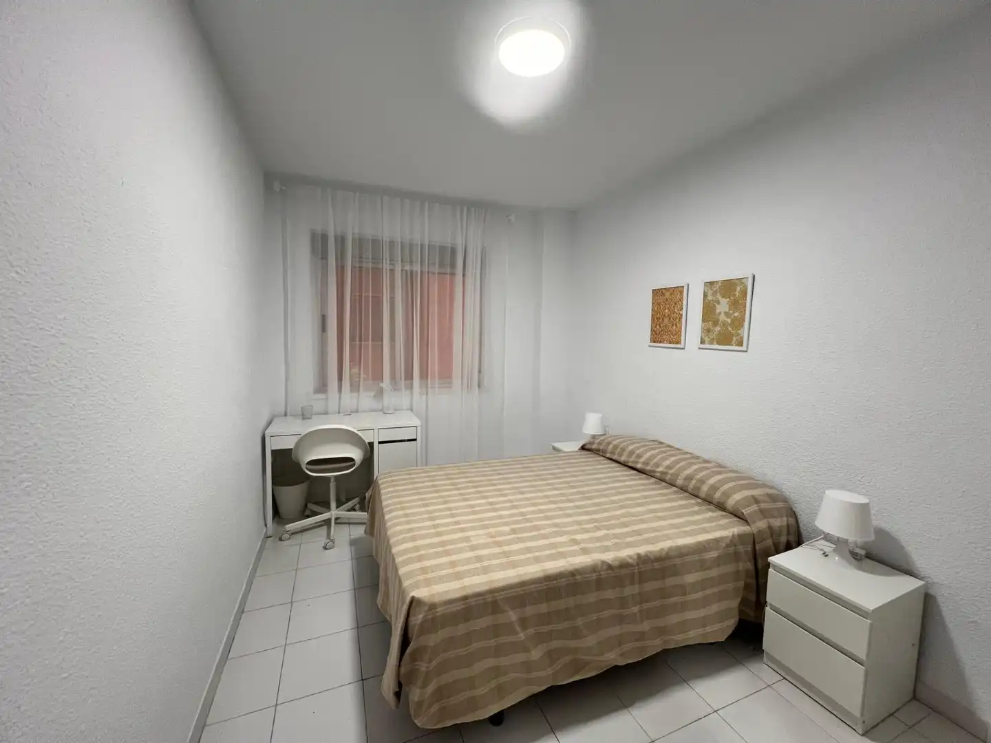 Habitación de Piso de alquiler en Granada con Amueblado