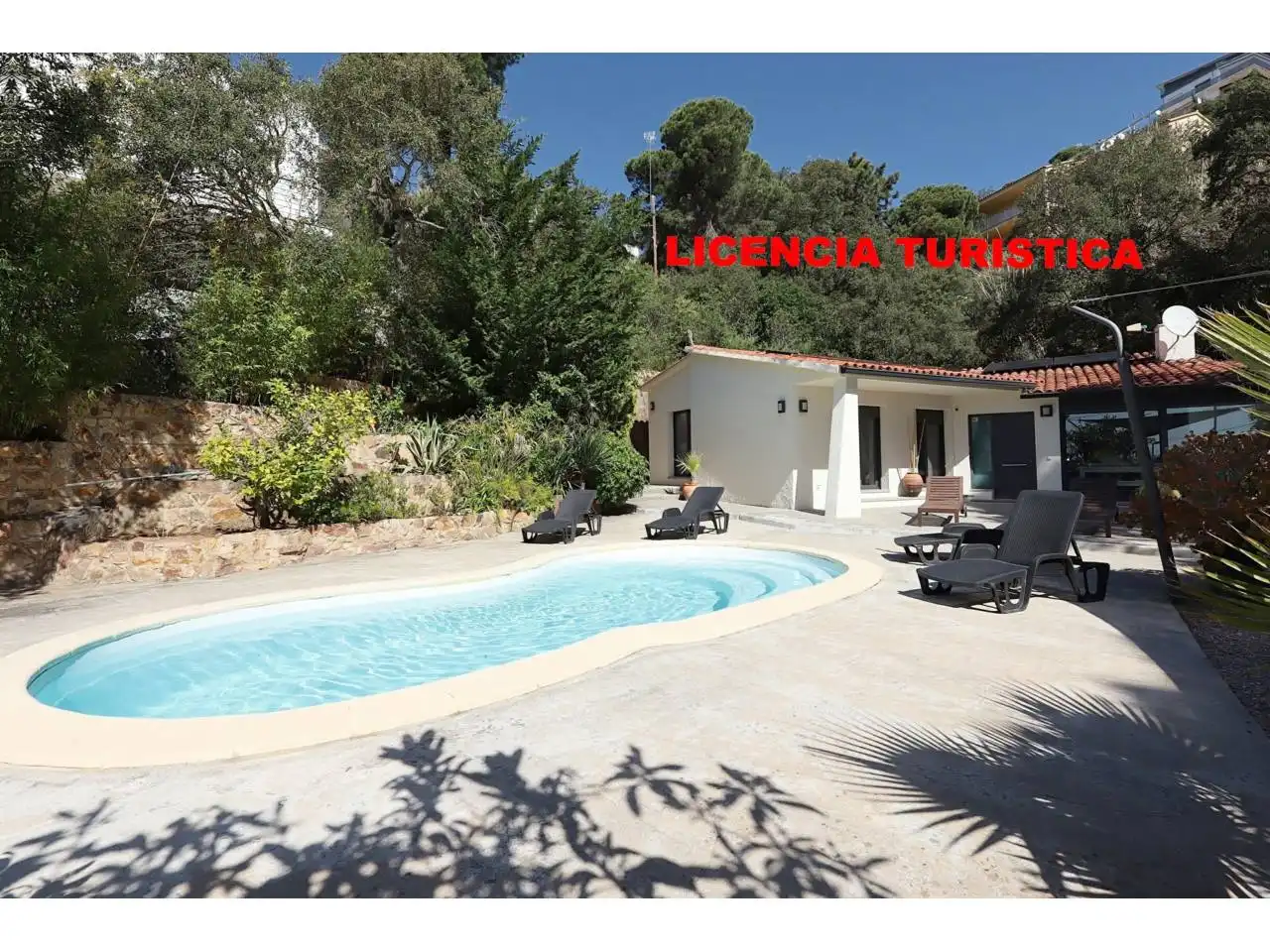 Vista exterior de Casa o xalet en venda en Lloret de Mar amb Calefacció, Jardí privat i Terrassa