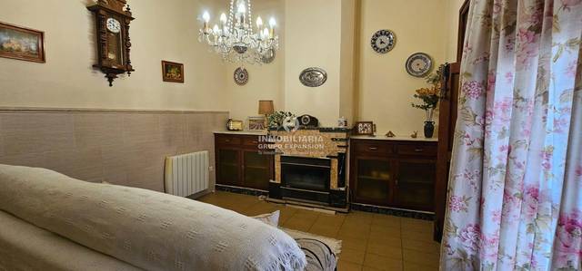 Casa-chalet en Venta en Algueña