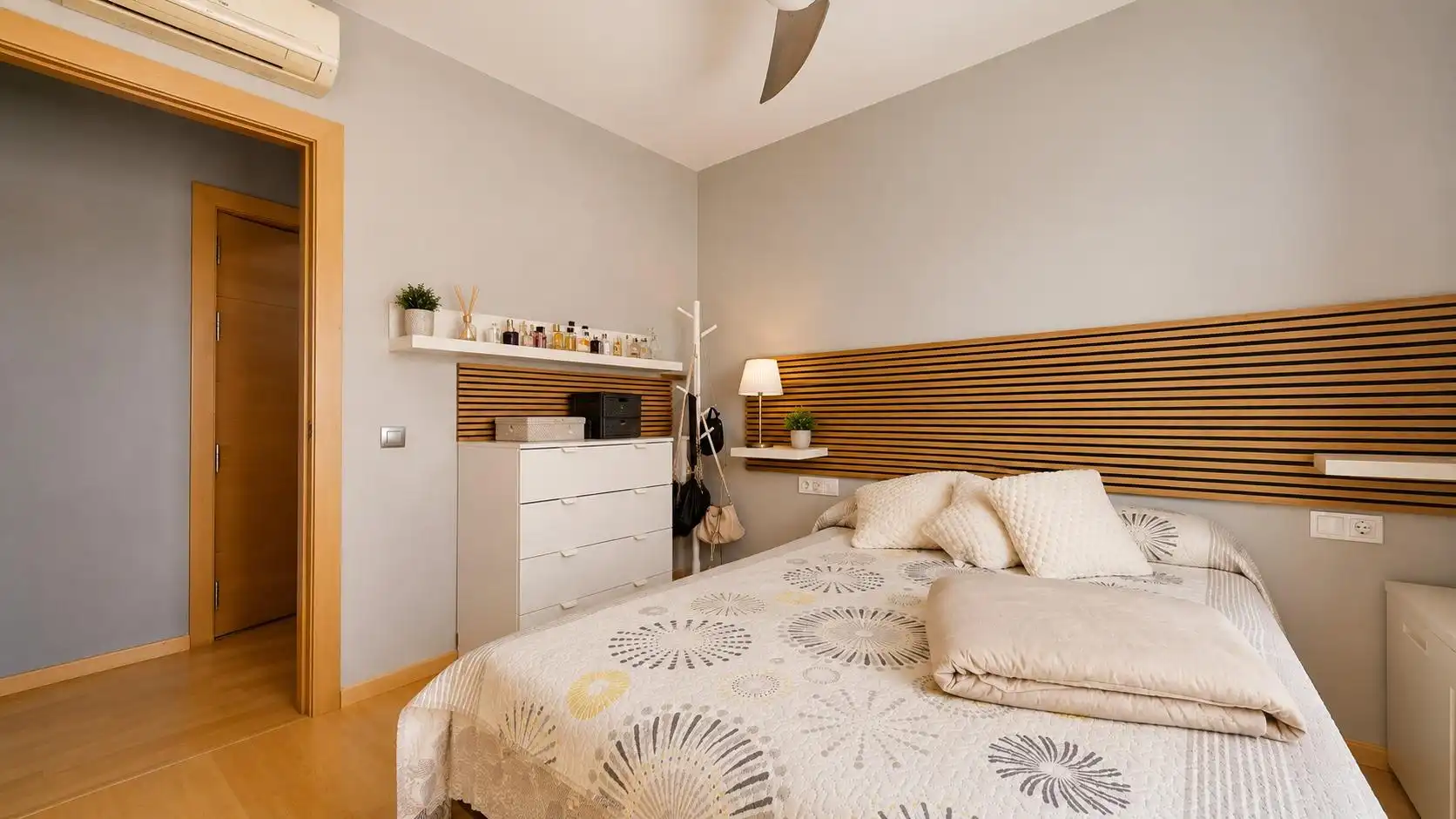 Habitación de Piso en venta en Almería con Aire acondicionado