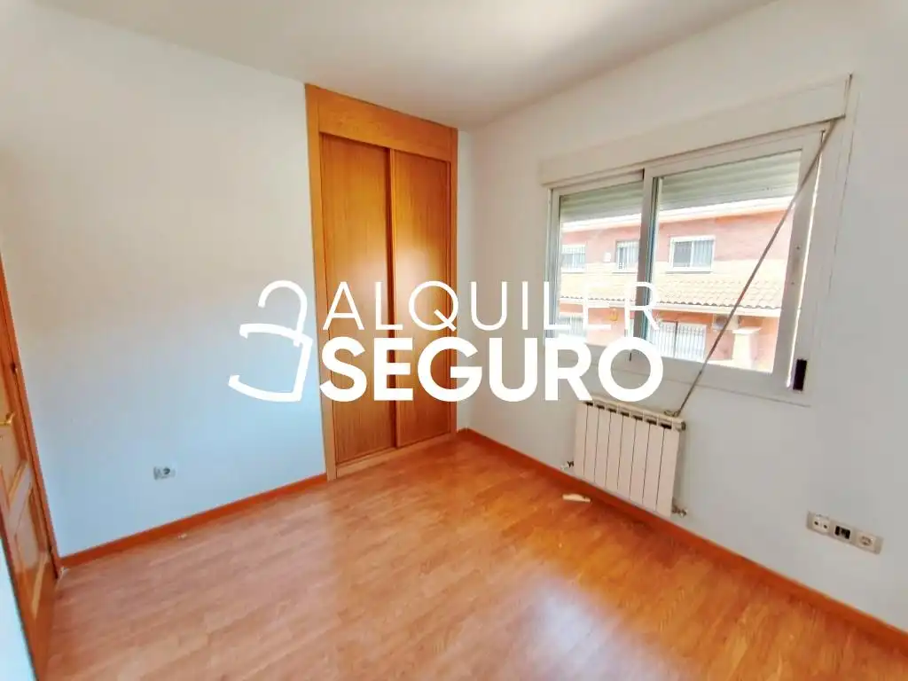 Dormitori de Casa o xalet de lloguer en Ugena, Toledo