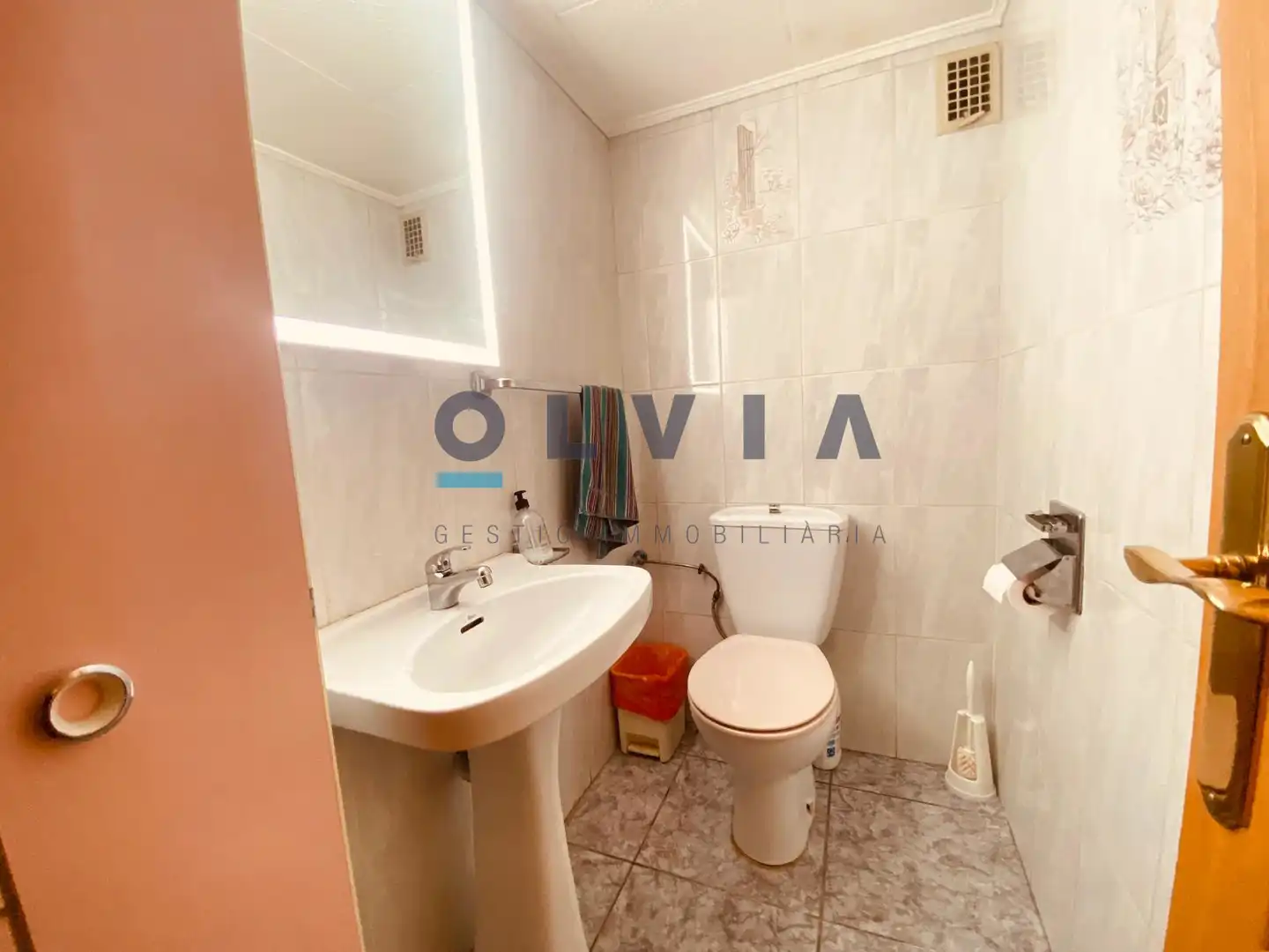 Bathroom of Attic for sale in Centre  