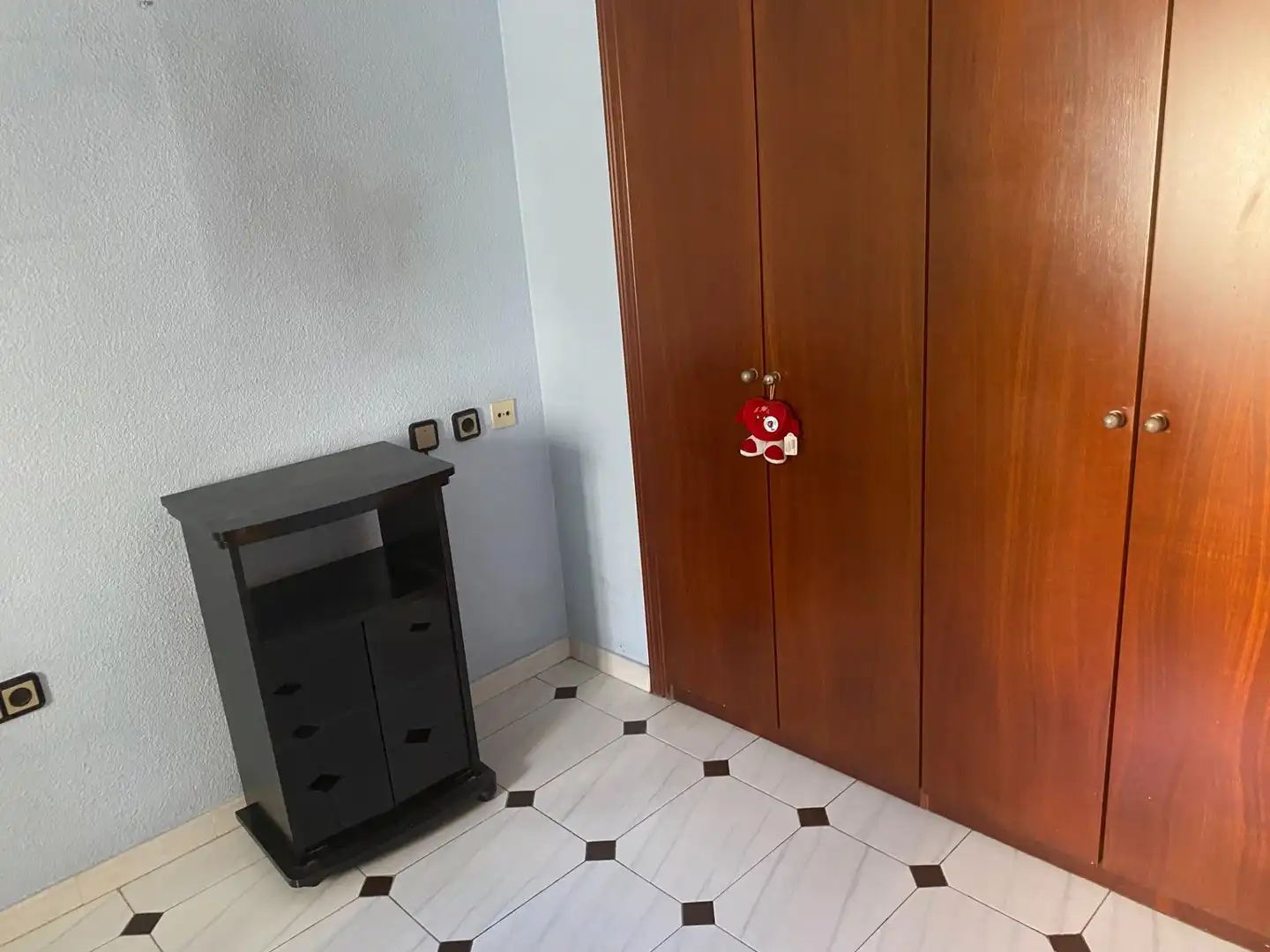 Flat for sale in Silla  with Balcony