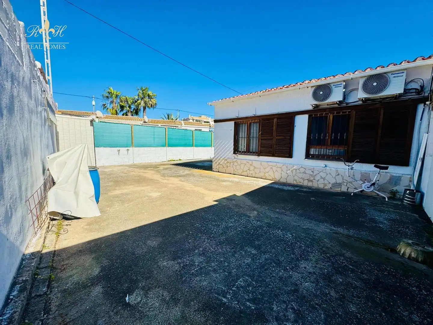 Exterior view of Houses for sale in Benidorm  with Air Conditioner, Terrace and Swimming Pool