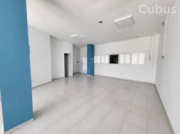Locale commerciale in affitto a Olot