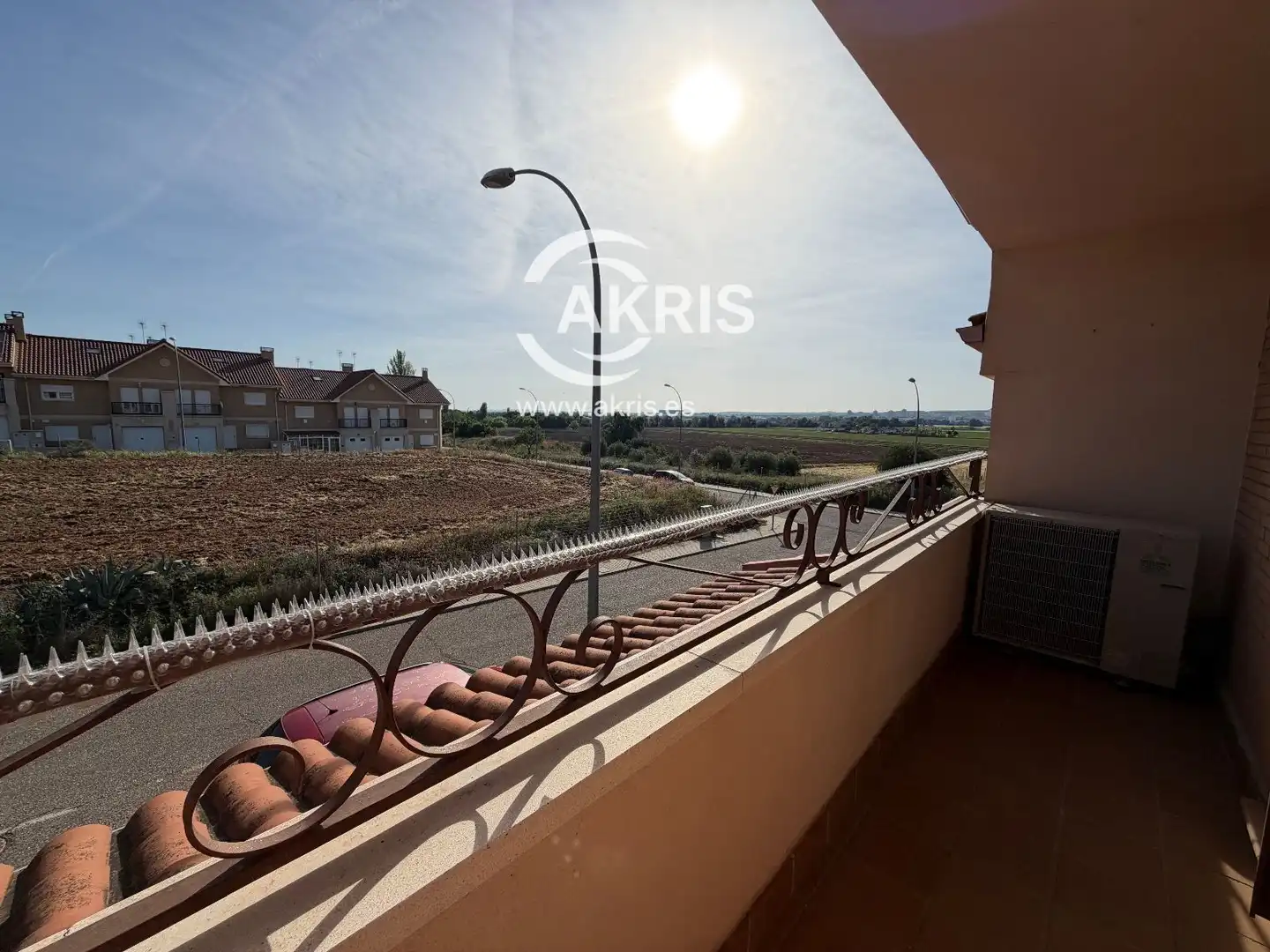Vista exterior de Casa adosada en venda en Toledo amb Aire condicionat, Jardí privat i Terrassa
