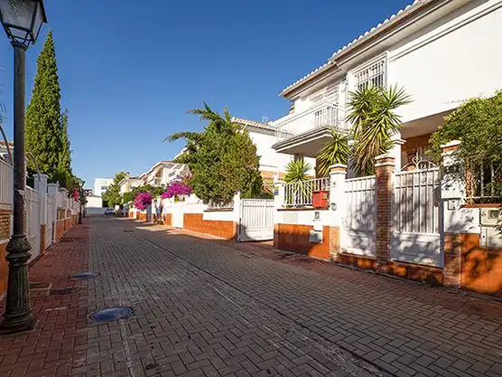 Habitatge amb jardí en venda a Avenida Luis Miranda Dávalos 4, imagen 45