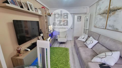 Foto 3 de Piso en venta en Vitoria, Gamonal - San Bruno - G9, Burgos Capital
