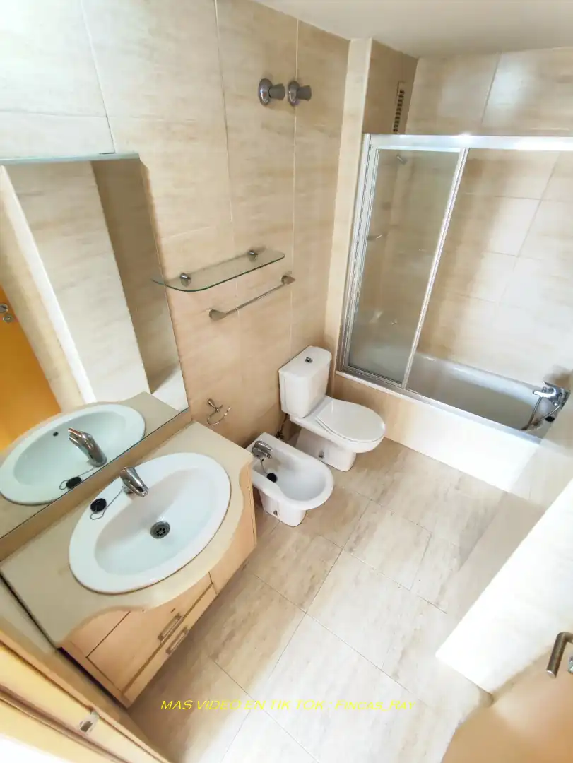 Badezimmer von Maisonette zum Verkauf in Ripollet mit Klimaanlage, Heizung und Terrasse