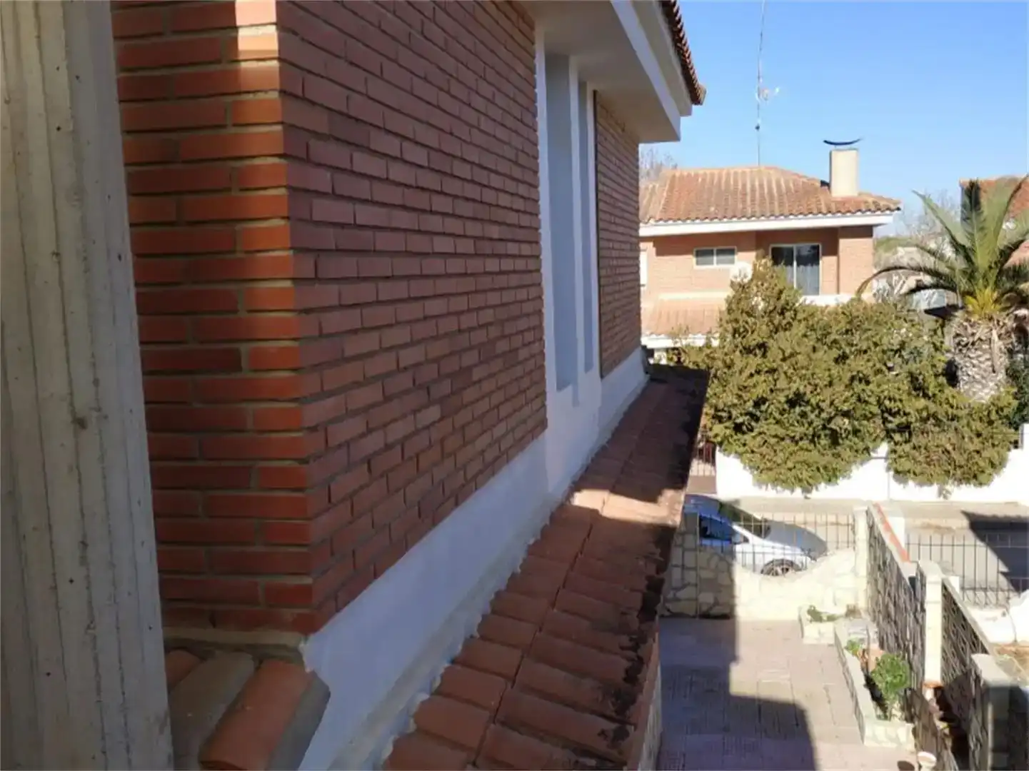 Vista exterior de Casa o xalet en venda en Madrigueras amb Balcó