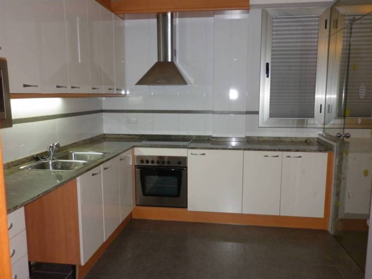 Cuina de Pis en venda en Valls amb Aire condicionat, Calefacció i Terrassa