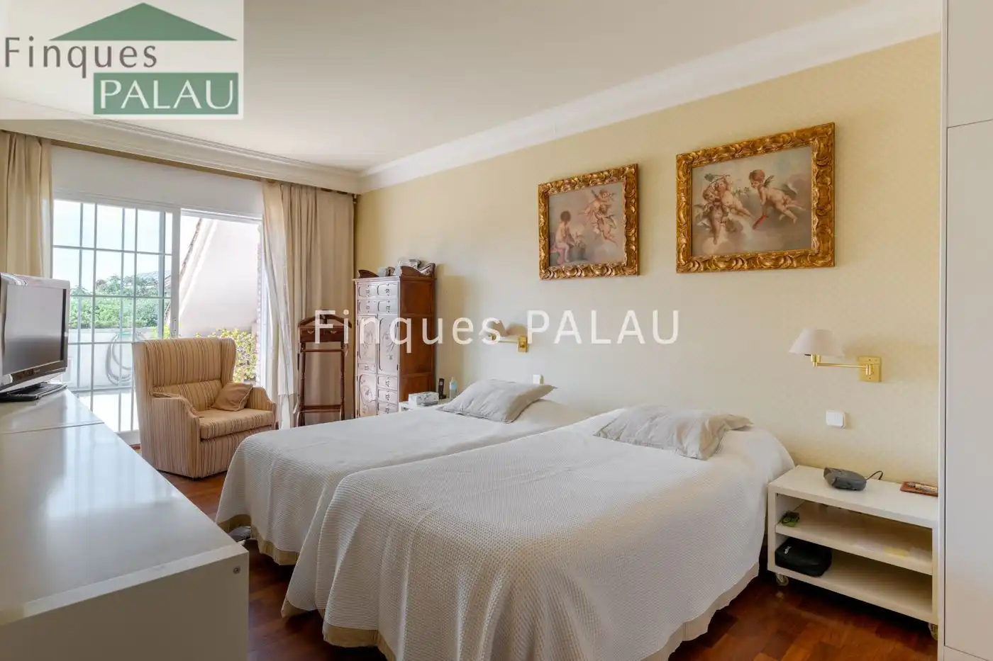 Dormitori de Casa o xalet en venda en Sant Just Desvern amb Aire condicionat, Calefacció i Jardí privat