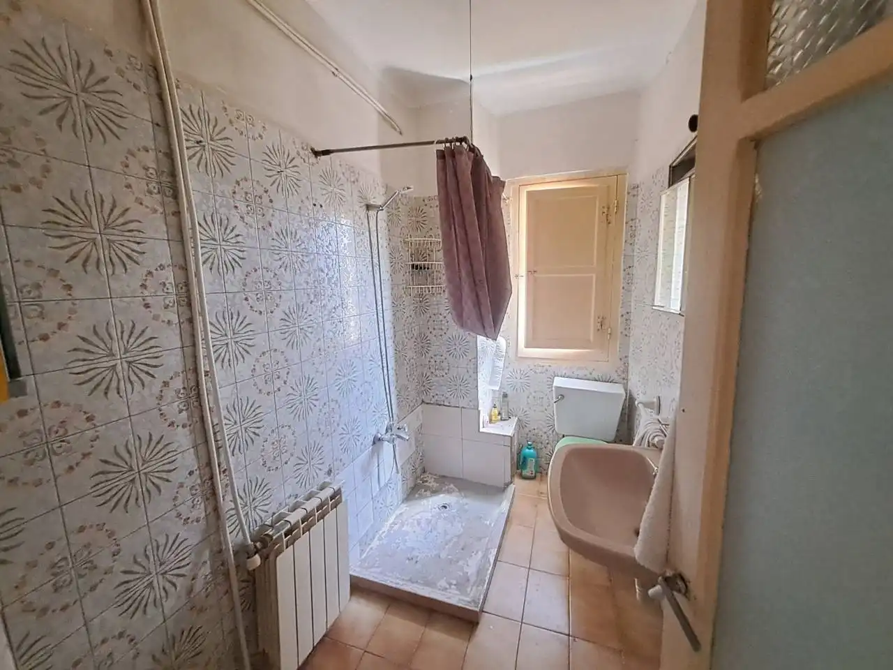 Bathroom of Houses for sale in Las Quintanillas