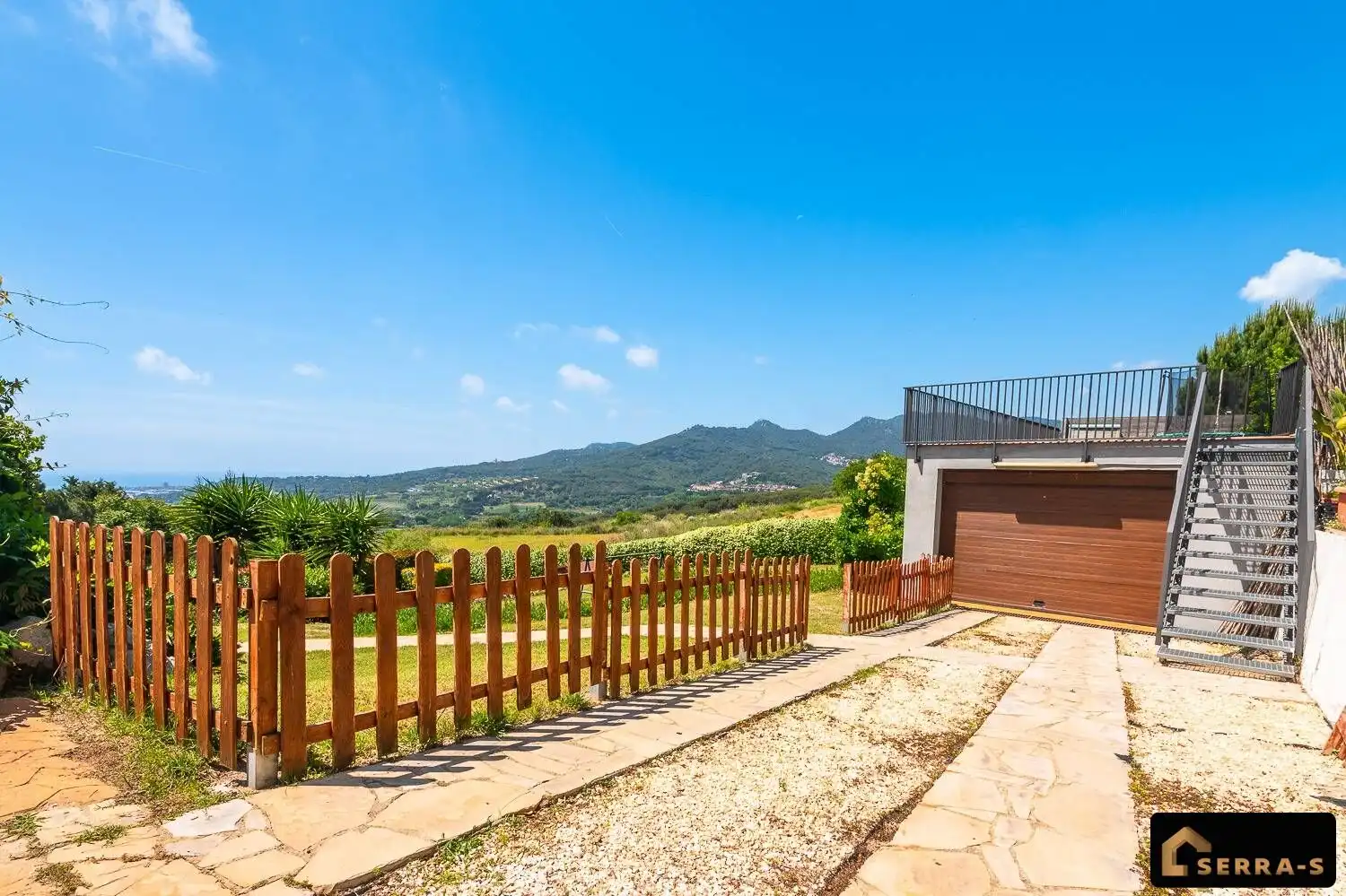 Casa rústica amb terrassa en venda a Nucli Urbà, imagen 48