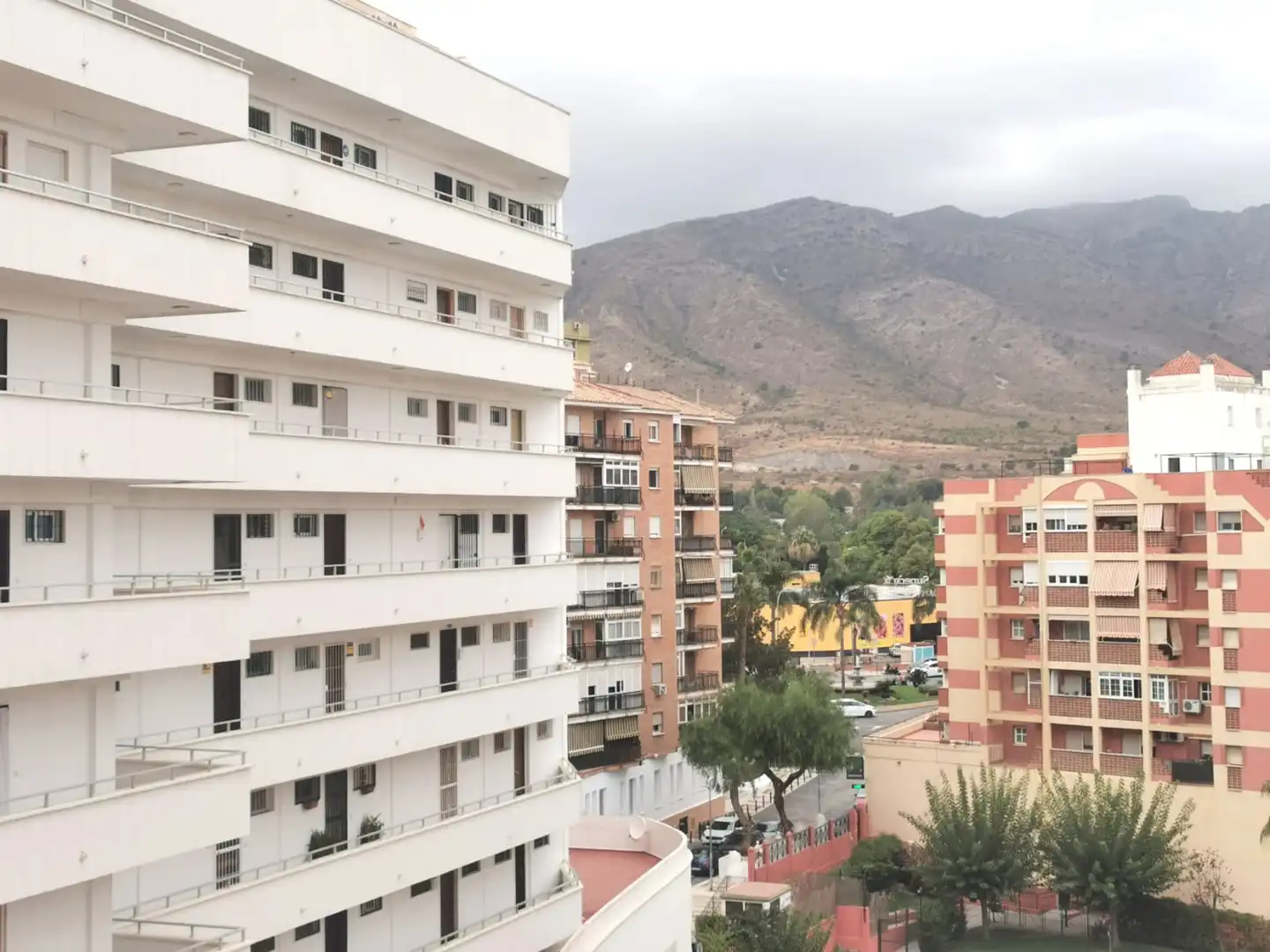 Apartament de lloguer a Plaza Presidente Adolfo Suárez, Manantiales - Estación de Autobuses