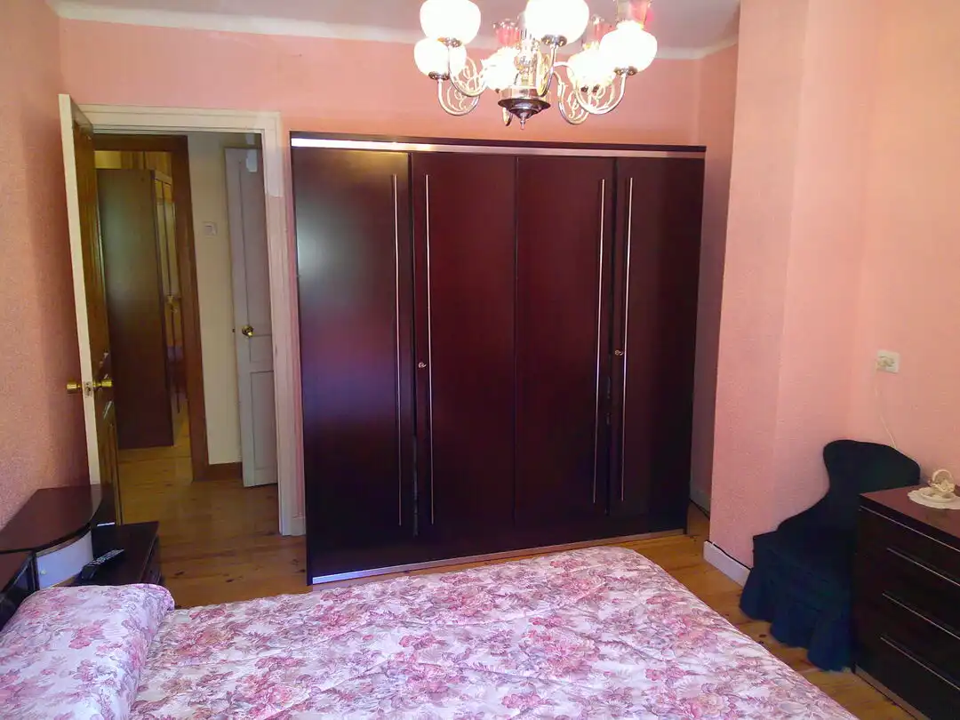 Dormitori de Casa adosada en venda en Uztárroz / Uztarroze amb Calefacció i Moblat